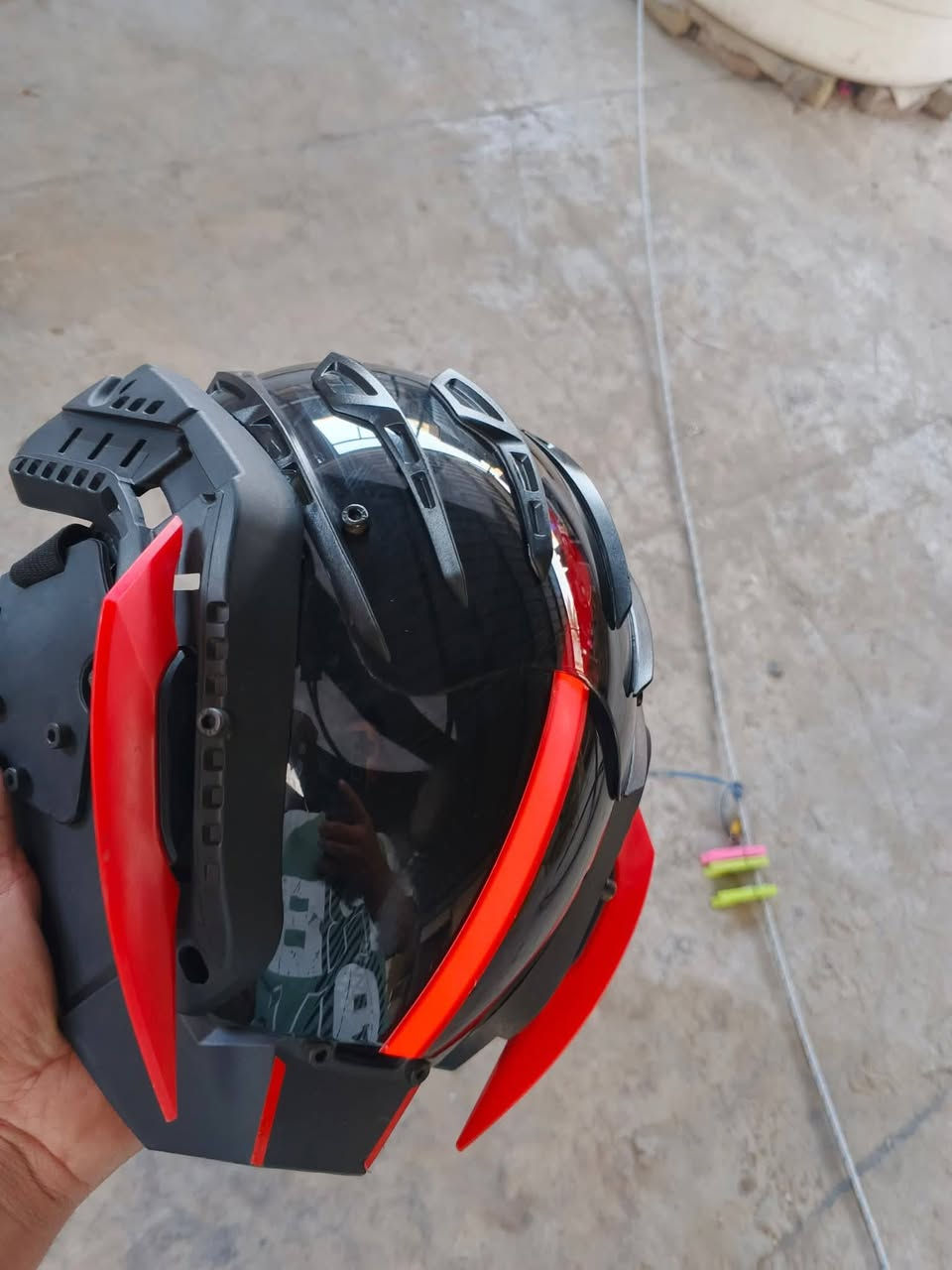 السلام عليكم 
قناع للبيع ماركه ✅
جديد وبيه تشغيل نشره عريموت🖲️
مكان ابو غريب خرنابات 🚩
موجود توصيل كافه المحافظات 🚚
*********** وبي واتساب
سعر ب50 قفل
