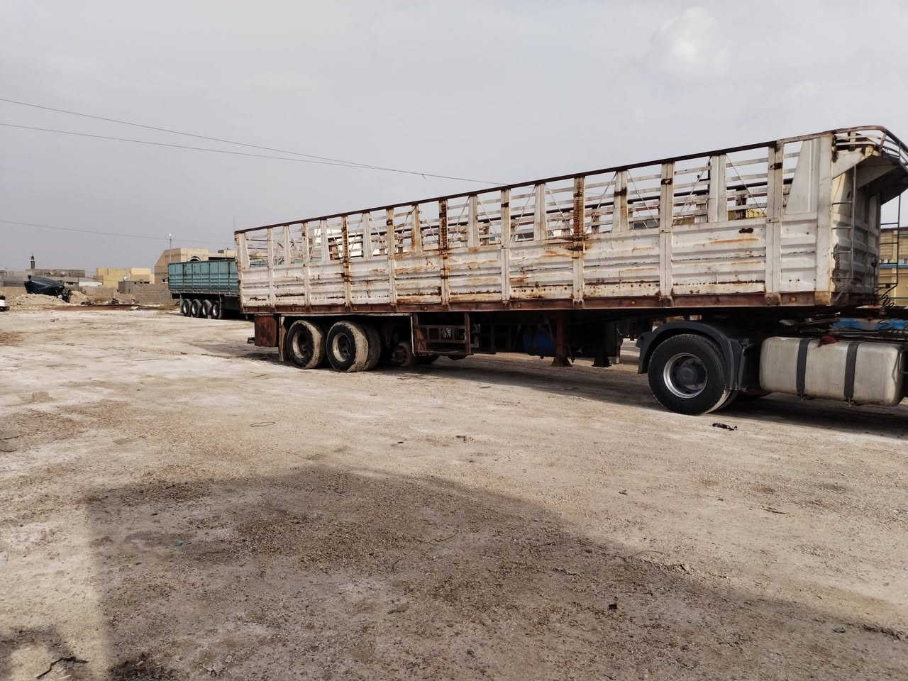 البيع أكتروس موديل 97 محرك 46مكفول سياره حلوه جاهزه عل شقل مع عربانه سيگام ثلاث دناگير السعر 240 وبيه مجال الشراي ***********
