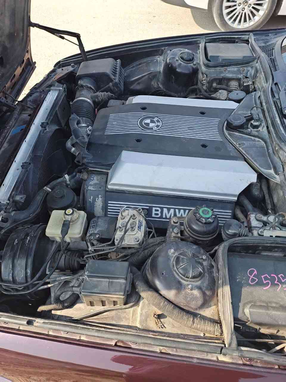 سلام عليكم عندي BMW V8.  540 كير اوتوماتيك مكينه 40مال حويه وغرفه نصيفه جدا تبريد شغاله السياره بيها قطع ام رقمها بغداد الماني تحويل مباشر السياره كامله ماذب ربع عليه السعر٨٨ورقه وبيها مجال بصيط حك الجيه مكاني بغداد حسينيه الراشديه للتواصل رقمي ***********
