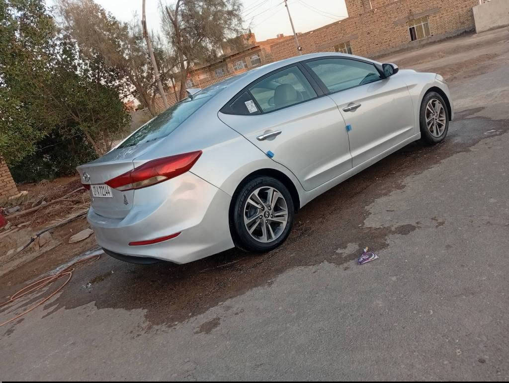النترا موديل 2017 تبديل  بس بنيد بدون اي ظرر داخلي شرط 

والباقي كفاله عامه ظربه تبديل صبغ مكينه 2000 دوش كير حداده تبريد ثلج سياره جاهزه السعر 115 وبيه قليل تحويل شرط 
بيه هواي موصفات هاتف *********** البصرة, العراق
