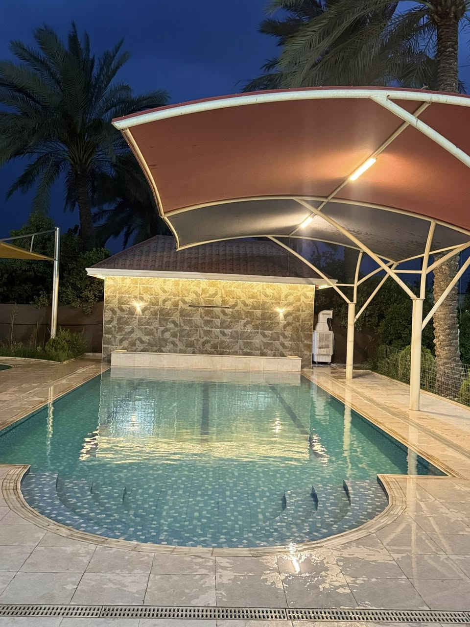 ‏رمضان كريم تم فتح الحجوزات في شهر رمضان المبارك

‏منتجع الزمرد السياحي في بلد ￼

‏موثقة في تطبيق اجرلي 

تتوفر في المزرعة 
🛑 غرفة 
🛑 صالة كبيرة 
🛑مطبخ مؤثث أدوات الطبخ 
🛑 شواية سمك و دجاج وأدوات الشوي 
🛑 مسبح كبير + مسبح صغير 
🛑 فيشة + منضدة  ألعاب أطفال 
🛑 مولد كبير ع الإطفاء كهرباء 24 ساعه 

🛑🛑 اساس العمل الثقة 
للاستفسار اكثر اتصل اومراسله واتساب 

◀️***********
 
◀️ ***********
