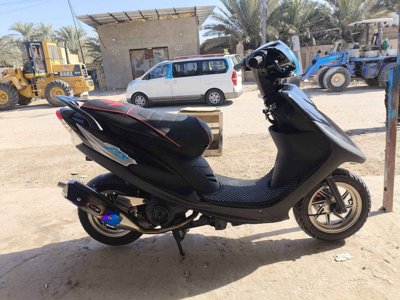 ماكس للبيع دراجه نضيفه كلش برغي ما مفتوح بيها فقط كفرات مبدل بيها +وياله رياضي +صالنصه رياضي +غراضه كلها موجوده الاصليه السعر 800 وبيها مجال بسيط  
🪐


**إذا كنت صاحب هذا الإعلان وتريد حذفه لأي سبب، رجاءا أرسل رسالة إلى الدعم الفني**