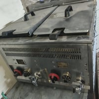 غراض مطعم للبيع 07730258080