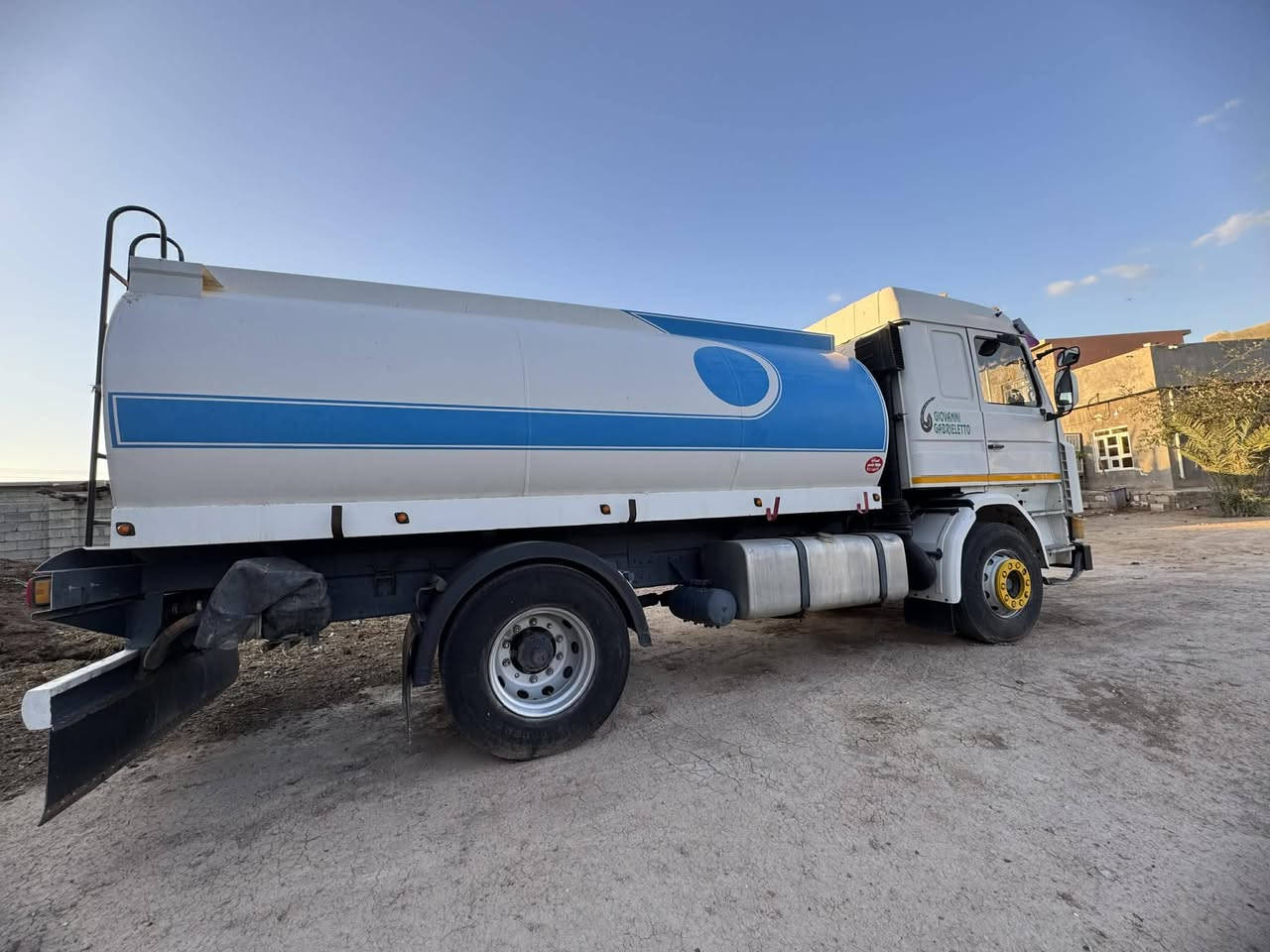 سلام عليكم تنكر ماء سكانيا للبيع موديل 96 مكان ديالى ناحيه السلام رغم انبار السعر 150وبيها مجال للطيبين اتصال خاص


**إذا كنت صاحب هذا الإعلان وتريد حذفه لأي سبب، رجاءا أرسل رسالة إلى الدعم الفني**