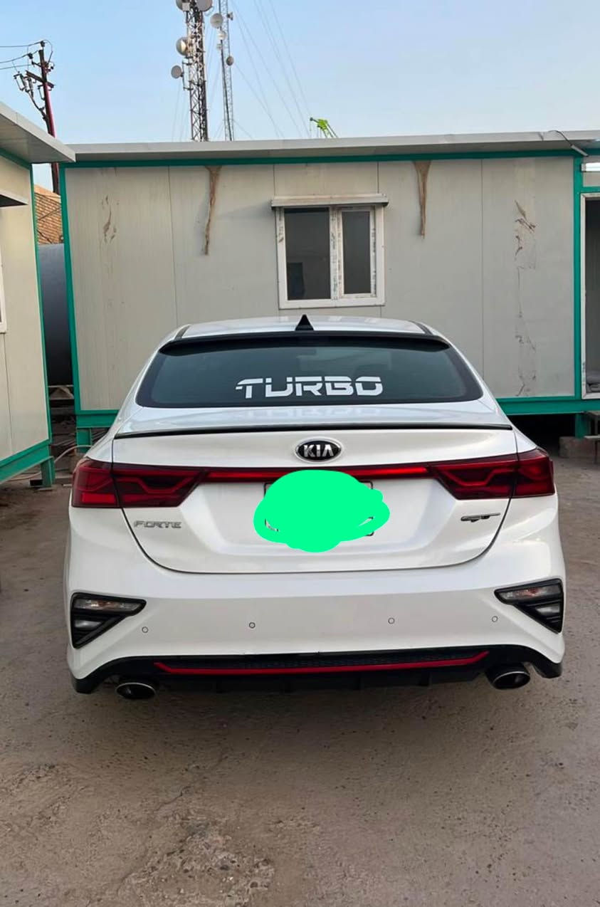 كيا فورتي 2020 (GT) فول  
السيارة كلين عدا بخشم البنيد ظربة صغيرة 
مواصفاتها …. 

مكينة 1600 تيربو رياضي 204 حصان
كير أوتوماتيك دبل كلج الماني (DCT)

داخل لون اسود 
بصمة تشغيل مع بصمة ابواب 
صندوق ذكي بصمة فتح تلقائي عند الاقتراب
انارة يدات الابواب عند الاقتراب (ترحيب) 
كشنات جلد مع بصمة GT مع تطريز احمر رياضي 
دبل كزوز 
رادار امامي تحديد المسار   
كامرة دوار360
نظام القيادة القيادة الذكية 
قطعتين تبريد امامي +خلفي 
3 انظمة قيادة ( ايكو .. سمارت.. سبورت)
لدات امامي  زنون 
لايتاتها اصلية شركة بنظام اللدات  مع لدات خلفية بك لايت 
ويل كب حجم ١٨ رياضي 
ستيرن رياضي حرف (D)
شاشة كبيره نظام كار بلي و اندرويد
شاشة اعطال +قياس الاطارات 
رقم بغداد بأسمي التحويل بنفس اليوم بغداد, العراق


**إذا كنت صاحب هذا الإعلان وتريد حذفه لأي سبب، رجاءا أرسل رسالة إلى الدعم الفني**