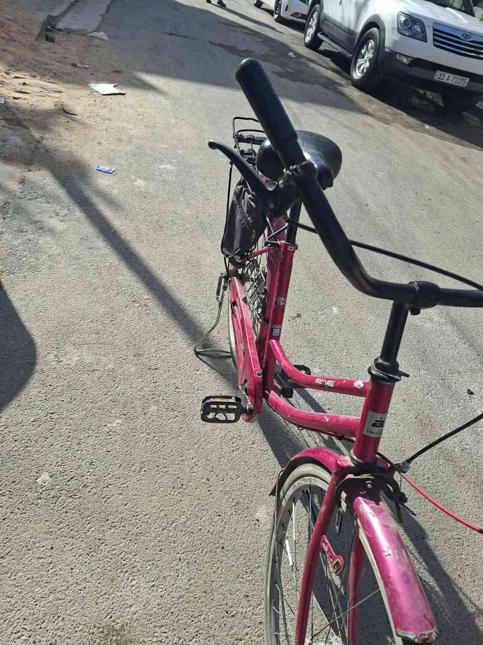 سلام عليكم بايسكل بناتي 26حساس نصيف وكامل لون وردي سعر65مكاني حي الجهاد بغداد


**إذا كنت صاحب هذا الإعلان وتريد حذفه لأي سبب، رجاءا أرسل رسالة إلى الدعم الفني**