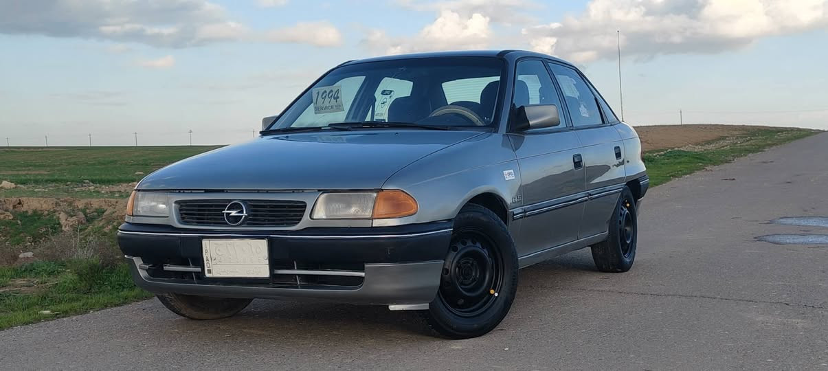 السلام عليكم اوبل استراه حجم ١٦ موديل ٩٤ صبغ جماليه محرك نضاف وايرمنيه شغاله سنويه عضم شرط تحويل السعر 45 وبيها مجال الستفسار ***********
