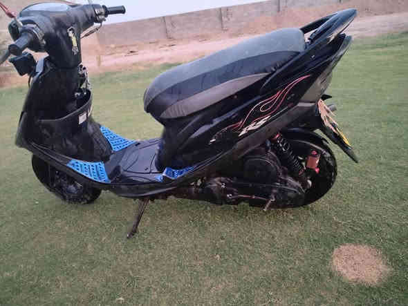 للبيع ماكس عدله 120 مكينه خير من الله معدل حلو زوج تاير جديد ويل كب اصلي صالنصه FM رياضي دبل رياضي دشبول لونين كهربائيات كله شغاله دراجه ختم واحد المكينه والكفرات ختم واحد اوراقها كامله السعر 500 وبيها مجال حك الجيه مكاني بغداد التاجي  ﮪ ***********
