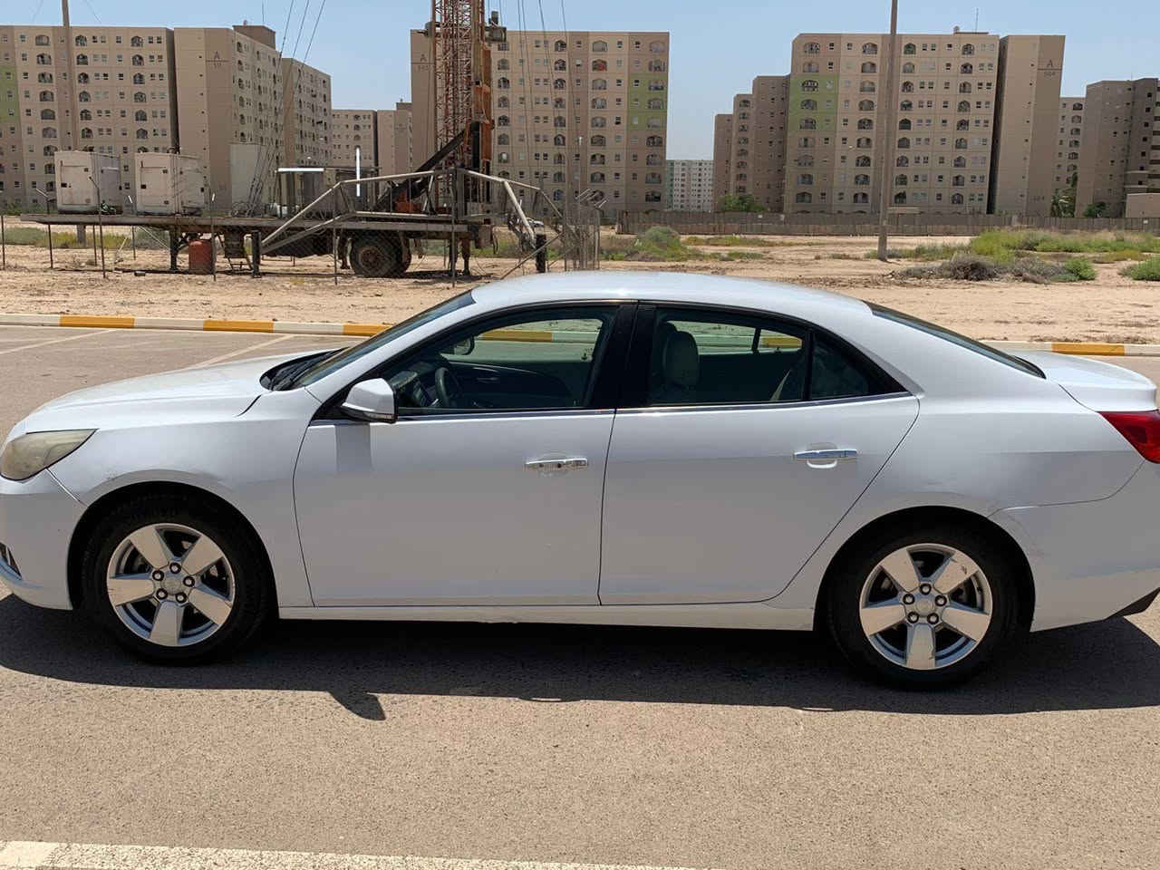 السلام عليكم
ماليبو موديل ١٣ خليجي  محرك 2400  
كير جديد 
منظومة تبريد جديدة راديتر ماء جديد  تخم اذاين جدد صدر جديد امامي وخلفي كامل شاشة اندرويد  هاندبريك بصمه دواخل السيارة جدا نظيف . تخم تايرات جدد باتري جديد 
دسكات  جدد 
بيها صبغ  نص باب ودوسه والدعاميه  الاماميه مبدله  بحادث في بغداد والبنيد مبدل بلاد بلون صدفي 
رقم سليمانيه باسمي تحويل مباشر  
ما بيها سونار. انته افحص براحتك وديها وين ما تريد ترايك. وين ما يعجبك 
لظروف خاصة  عارضها للبيع. 80 ورقة. بيها مجال 
راسل او اتصل ***********
