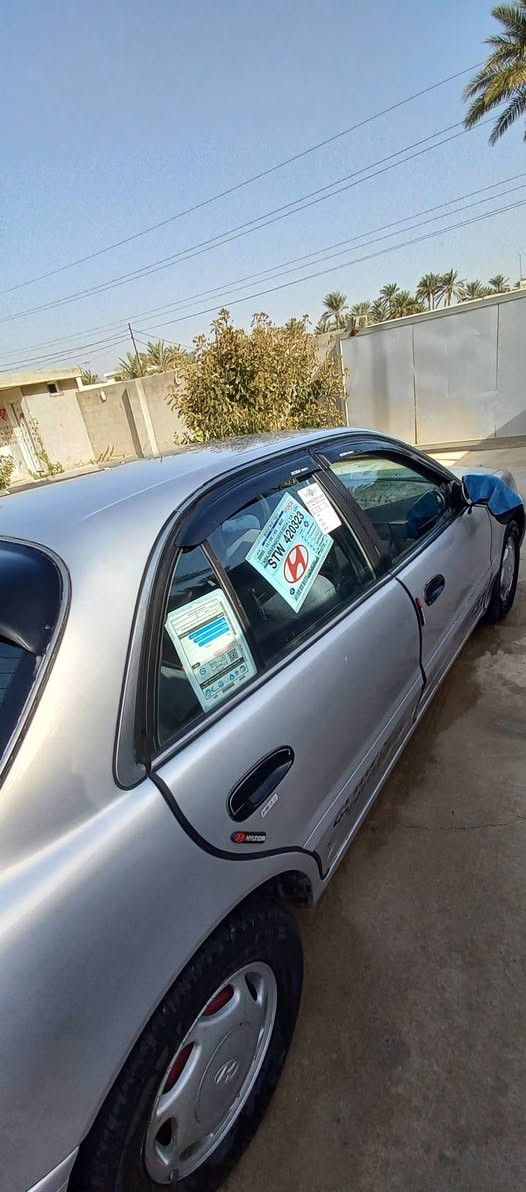 سلام عليكم
سوناته تو  موديل 1994 
مصبوغة احزام للجماله 
كير ومحرك مكفولات  خير من الله
كهربائيات كلهة شغالة 
حدادة كلهة جيدة 
باتري جديد 
تخم تاير جديد 
لا ضربة ولا خياس.
دوشمة جديدة 
سيارة بسمي.
رقم بغداد انكليزي 
العنوان بغداد التاجي 
***********
