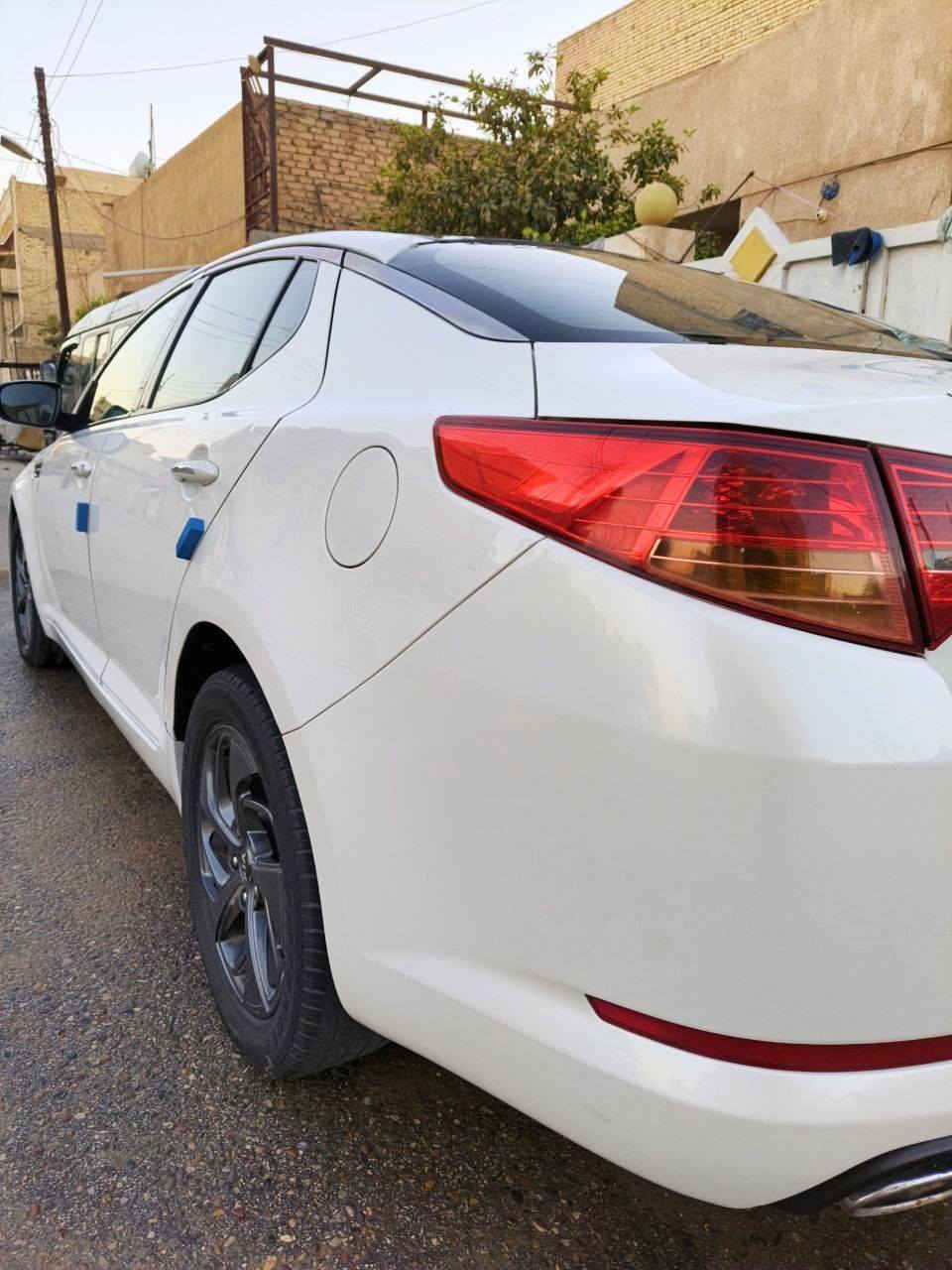 السلام عليكم
أوبتما موديل 2011 خليجي محرك 2400 المرغوب رقم كربلاء انكليزي... 
المواصفات ( مري شفط+ اشاير بالمري+ شاشة لمس+ كامرة خلفي+ بنوراما + تبريد قطعتين فووول عدا البصمة) 
مكفولة من الضربة والحادث والتبديل
 كير ومحرك وتبريد مكفولات 
بيه كم تكحيله وبارد اثر شخوط مثل ما موضح بالسونار المرفق
السيارة بأسمي مكاني كربلاء 
السعر 120  
للاستفسار *********** بي واتساب
