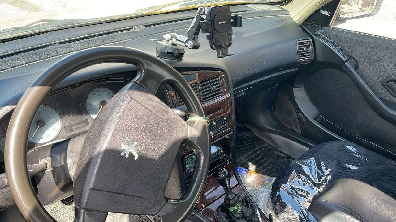 بيجو بارص 2015 سياره جاهزه كير محرك تبريد  مكينه فرنسي  خير من الله بيها طخات بسيطه معدله بارد بنيد طاير مبدل رقم انكليزي مصفره غرامات  كبل للشارع متذب عليها ربع السعر 42 بيها مجال 

 ***********  العنوان بغداد الجديده
