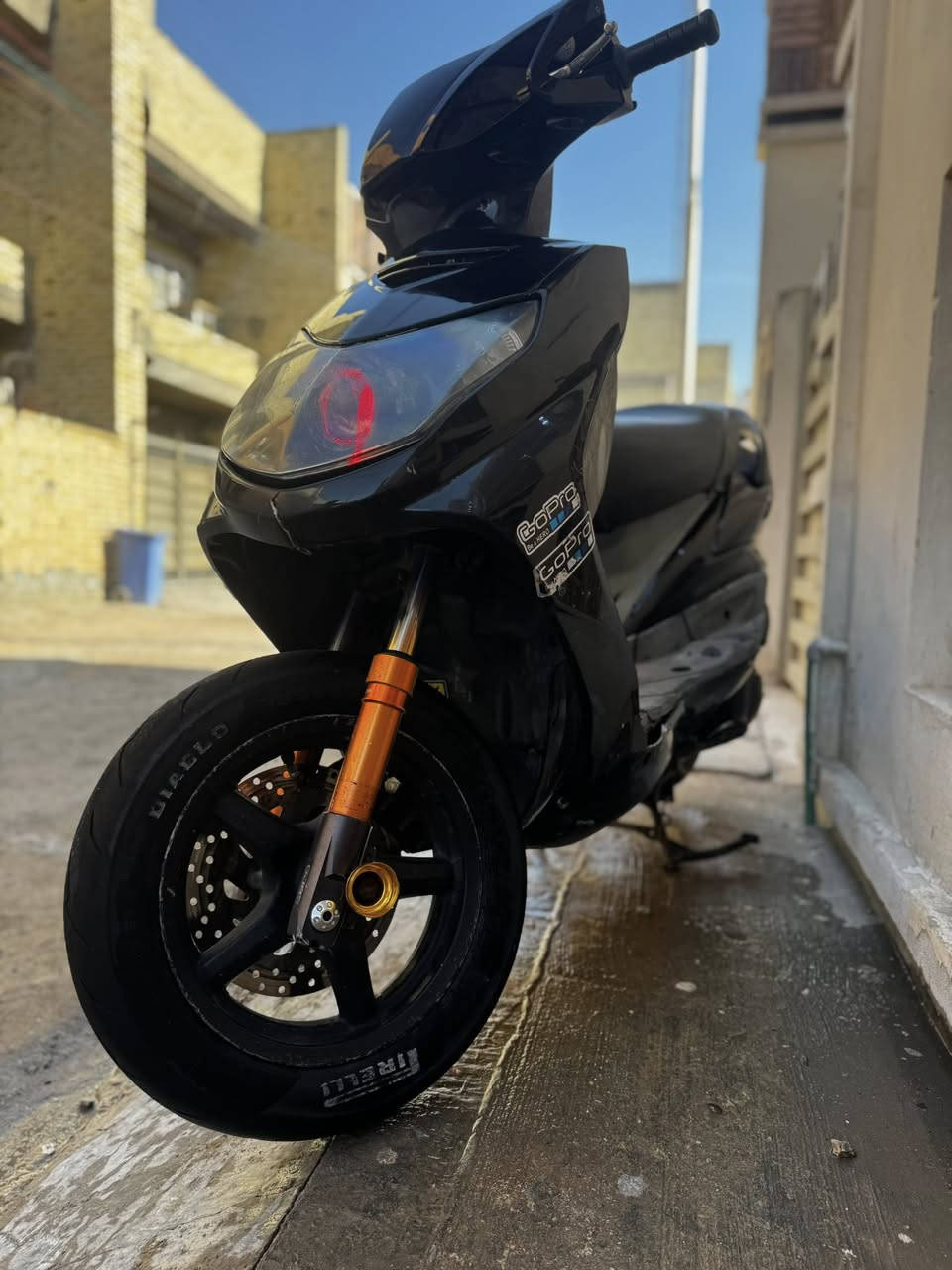 السلام عليـكم💕،
سكـنس فحـل يابانـي ، نـوزل خطيـن💕.

المكـينة خرسة💕.

هلـمرة بلاديـة ممطروقـة💕،

مكيـنة كفالـة لا صـوت ولانضـوح ولاتنقـيص💕،

ناعـمة وشلعتها تاكـل التبليـط💕،

بيهـا كلـجات رياضـي💕،

دبلات جـدد امامـي ماركة gms اصلي مشمشي💕،

بيها واقيـة مال شمـعة💕،

عدسـة زرع عَين الشيـطان اللايت نهـار💕.

بكلايـت ريد💕،

كفرات الخلفية نظاف كلش ، بس اكو ملاحظات بل امامي موضحة كدامكم بل صور بل بجم 💕،

الدراجـة يابانـي قبق نـفخ وستـاند حساسّ💕،

ظفيـرة كلـها ع بلاد مملعوب بيها💕،

الدراجـة مثل متشـوفها بل صـورة تجي تاخذهـا ع هل حطـة💕.

وشتحتاجون تـفاصيل فوك ذني اني خادم💕،

سعرها 825 الـف بيـها شي بسيـط كُلش💕.

والعنوان بغداد وهذا رقم التواصل ***********💕،

موجود واتس وفيسَ💕.
