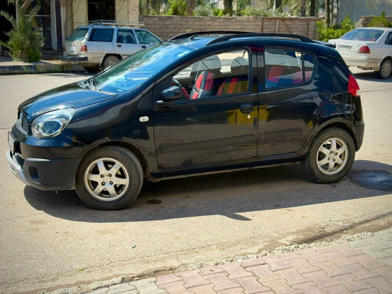 باندا GX2 (كروز) للبيع...
موديل 2013 
كلين بدون ضرر بدون صبغ 
رقم اربيل سنوية  2027 شهر 12  شرط التحويل 
محرك بحالة ممتازة وشرط الفحص 
اصل كير عادي 
تبريد ثلج ❄️
تدفئة ☀️
5 ويل كب تايرات جدد 
السيارة جديدة وضع شركة وجاهزة من كلشي 
وكلشي بيها شغال 
مكان السيارة الشرقاط 
السعر 49 $ قفل 🔒
اتصال ***********
