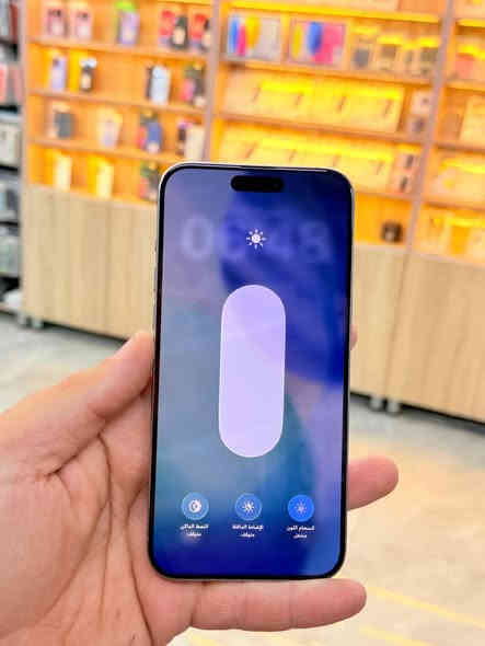 السلام عليكم تليفون ايفون للبيع 

‏15 pro max 
شرق اوسط AA/A
ذاكرة 256 كيكابايت
بطاريته86٪
لون تيتانيوم 
نظافتة 100/100

ملحقاته كامله (الكارتون + كيبل الشحن الاصلي + راس الشاحن الاصلي +خمس حافظات + لاصقة شاشة + حماية عدسات الكاميرات +

سعرة مليون و100 الف دينار وبي مجال 
مكاني البصرة الزبير 
رقمي***********
