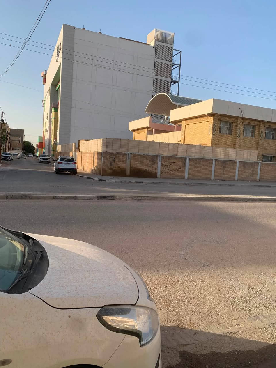 نيسان صني 2024 العداد 35
الضرر باب وجنطه صطحي رقم ديوانيه شهداء بعد سنه وتصير حره اسويلك وكاله السعر 95 ***********
