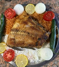 اهلا وسهلا بكم في مطعم اسماك المحبه يقدم سمك بالتنور مع الصلصه السريه ...