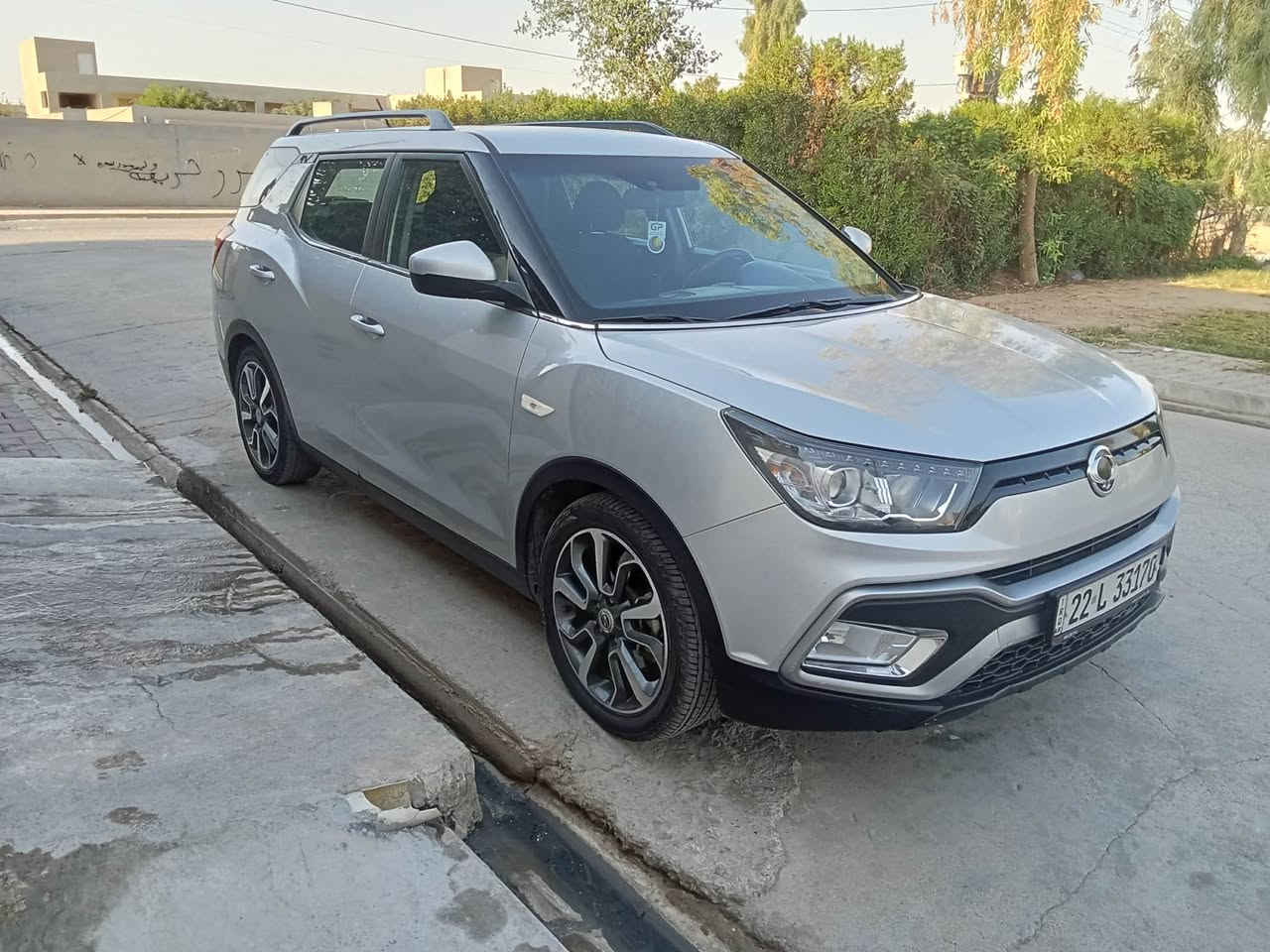 سلام عليكم
سانج يونج لل بيع موديل 2016 

رقم اربيل باسمي 

سنويه جديد 

شرط تحويل 

كير ومحرك كامري بشرط  لا صرف ولا بخار 

سياره كلين بدون ضرر وبدون صبغ 

سياره نضيفه جدا 

مكان السياره كركوك 

🔴السعر 💵105 بي مجال بسيط 

رقم الهاتف ***********اسيا

كورك ***********
