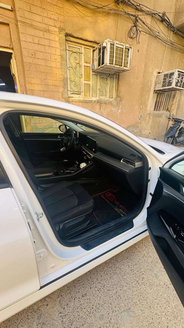 كيا كي فايف 2022
KIA k 5 

اللون( الابيض) فول نضافه✅✨

موديل2022(معوقين)✅✅

وصاحبه موجود الوكاله ثاني يوم

السيارة بيها( جاملغ امامي) وشويه من الباب السايق

فول مواصفات ماعده الفتحه

دخول بصمه ذكي✅

نظام ترحيب اضويه يدات✅

تشغيل عن بعد✅ 

بصمة ابواب✅

حجم المحرك1.6T✈️ (تيربو)✅  

شاشة كبيرة اندرويد اوتو ابل كار✅

سايد بريك بصمه✅

اوتو هولد Auto Hold✅

حساس ضغط الاطارات ✅

 كامره دواره خلفيه ✅

رادار امامي ✅

 اشاير في المرايا✅

رادرات جانبية و خلفيه و اماميه ✅

حساسات خلفيه✅

نقطه العمياء✅

قيادة ذاتيه✅ 

تحديد مسار✅

مثبت سرعه✅ 

توقف ذاتي✅

تبريد شاشة + مناخ منفصل✅

اشاير بالمري ✅

لدترحيب✅ 

لد امامي LED✅

لد خلفي LED✅

جنطه  فتح اوتماتيك عند الوقوف✅ 

اوضاع قياده Drive Mode

نظام سبورت sport✅

 نظام نورملNormal✅

نظام سمارت Smart✅

تحكم ستيرن جهتين✅  

 بعد بيهة مواصفات الفول🔥🔥

مكان السياره بغداد الكرخ

السعر170$

لتواصل ***********
