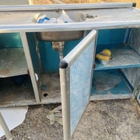 سنك المنيوم • يحتاج تنظيف • للبيع