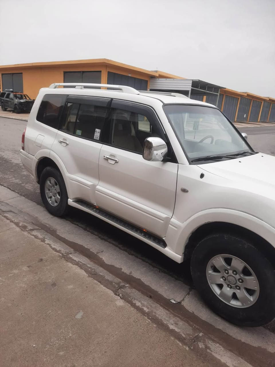 مستبوشي باجيرو 
٢٠٠٥ 
موصفات 
دبل اكسن 
سبع راكب 
محرك ٣٠٠٠
شرط تحويل 
غرامه ٢٠٠$
رقم تلفون 
***********
رقم صاحب سيار دهوك, العراق
