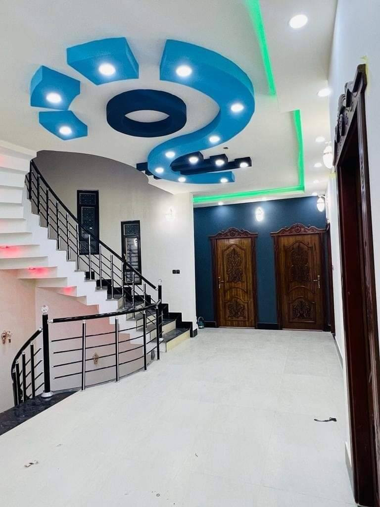 يعلن مكتب عقارات أبو انور فرع الطويسه عن وجود بيت البيع في ياسين اخريبط الزون الثالث مساحة 200 متر طابقين يحتوي على 6 غرف نوم وصاله وستقبال ومطبخ وصحيات وكراج بناء حديث 2023 بناء كله طابوك سعر المطلوب 550 مليون وبيه مجال مكان راقي ممتاز الستفسار//***********//***********// كما نستقبل جميع عروضكم وطلباتكم التجارية والعقارية المكتب مجاز قانونيا المكتب ماقبيل مطعم الحسون عقارات أبو انور فرع الطويسه
