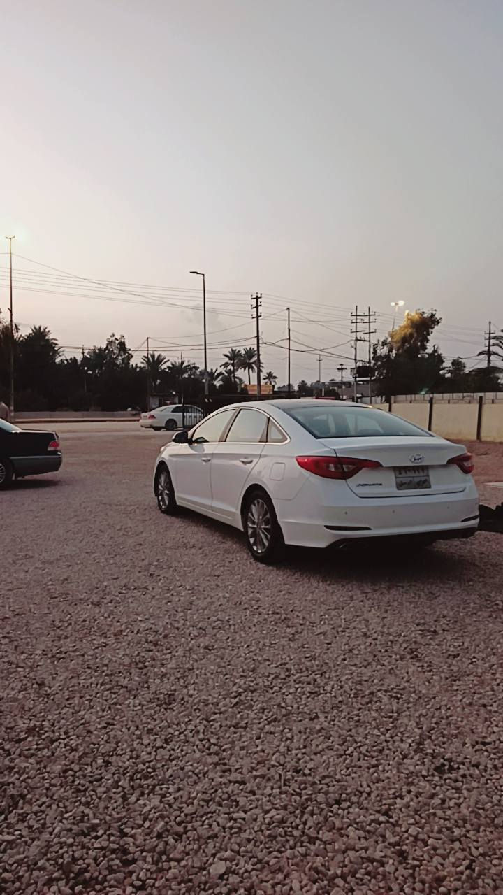 السلام عليكم
سوناتا موديل 2016 خليجي 

3 قطع تبديل باب الخلفي 
الايمن وباب الصدر 
وجاملغ الخلفي تبديل 
بدون صندوك ولا حوض الاسبير 

بيها ظربة جاملغ خلفي ومبدل 

تبريد قطعتين 

محرك 2400 دوش 

سياره جاهزه من كلشي

*********** مكان نجف
