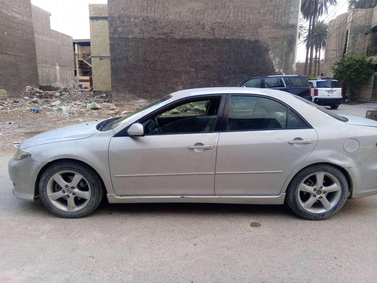 السلام عليكم...
مازدا زوم 6 موديل 2008
وارد أمريكي ، رقم بغداد انكليزي بأسمي ،
حدادية أمامية خلفية جدد ، كير جديد ، 
السيارة مابيها اي ضربة ولا معجون ، السيارة كاملة وجاهزة ، السعر 55
مكان السيارة بغداد الدورة 
للتواصل: *********** Colombo, Sri Lanka
