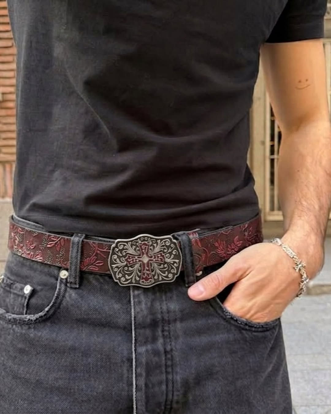 .

حزام كوثك ماروني 
Maroon Gothic Belt🪔

كوالتي جيد💯
رجـالي نسـائي 🙎🏼‍♀️ 👨🏼
نادر ✨

السعر:7,750 ألف 🔥
____
__

متـاجرنا 👇
@stray_store1
@stray_accessorie
@stray_vintages
@stray_suits
@mars_librar.y 
@stray_stationary11 
 __.

__

توصيـل  الناصريه مركز الفين ديـنار ❇️

اقضيه ونواحي 3 الاف

المحافظات 5 الاف دينارر

💢عن طلب لايقل عن ال 12 الف دينار 
_
⛔ اذا كان اكو غلـط بالطلبيه او غير مشابـه للصوره يمكن استبداله

التوصيل في يـوم واحد فقط⚡🔥
_
#انمي #هاري_بوتر #ترند #كوول #مودل هودي ملابس ستراي_ستور


**إذا كنت صاحب هذا الإعلان وتريد حذفه لأي سبب، رجاءا أرسل رسالة إلى الدعم الفني**