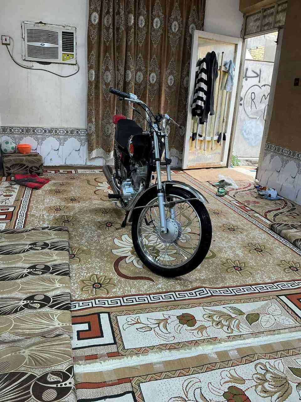 السلا عليكم دراجه نامه 4كير تعمير جديد كله25دراجه خير من الله الدراجه كلك كلك كلك المكينه رابيدو برغي مامفتوح بيها تجي وشوف المكان ناصريه مركز السعر700وبيها مجال الرقم***********
