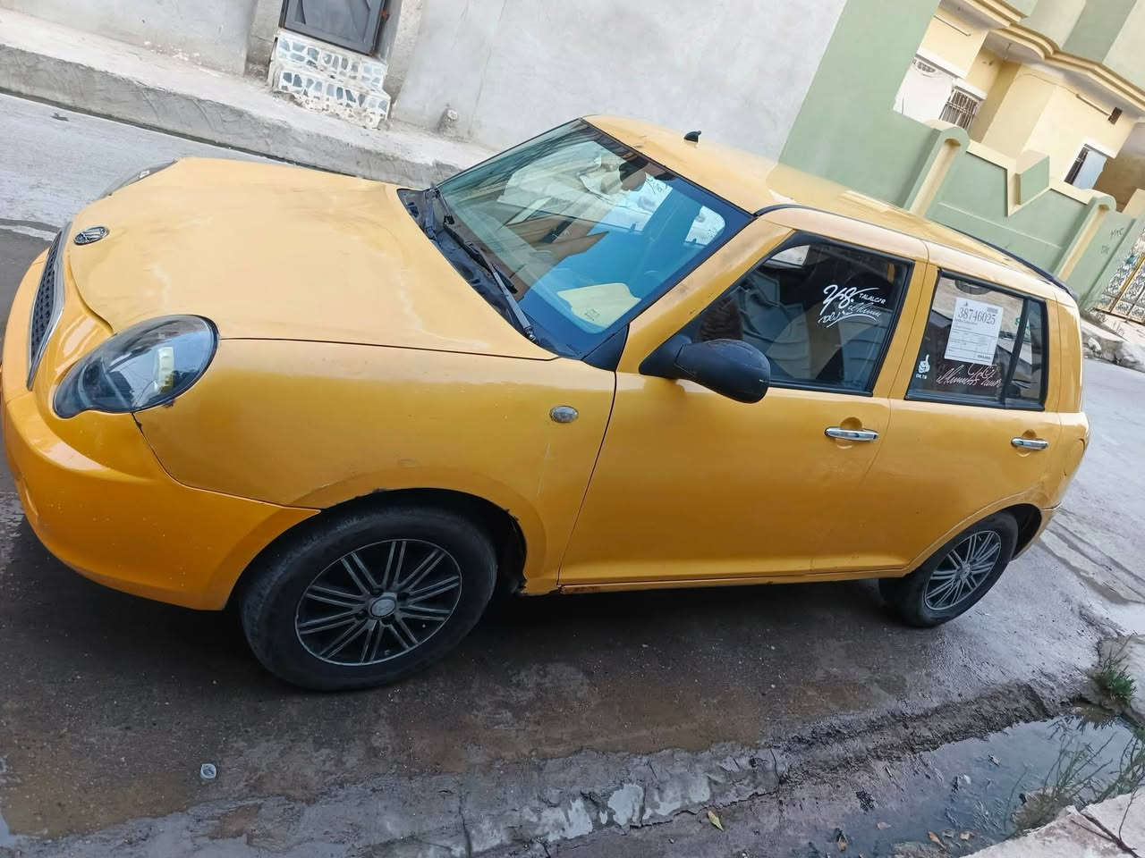 ليفان للبيع 320 موديل 2011 محرك وكير شرط السياره جاهزه ما ناقصها اي شي والسياره رقمها بغداد دولي انكليزي وكابون بيها السياره باسمي مكاني موصل الايسر رقمي *********** 
السعر ٣٨ وبيها مجال
