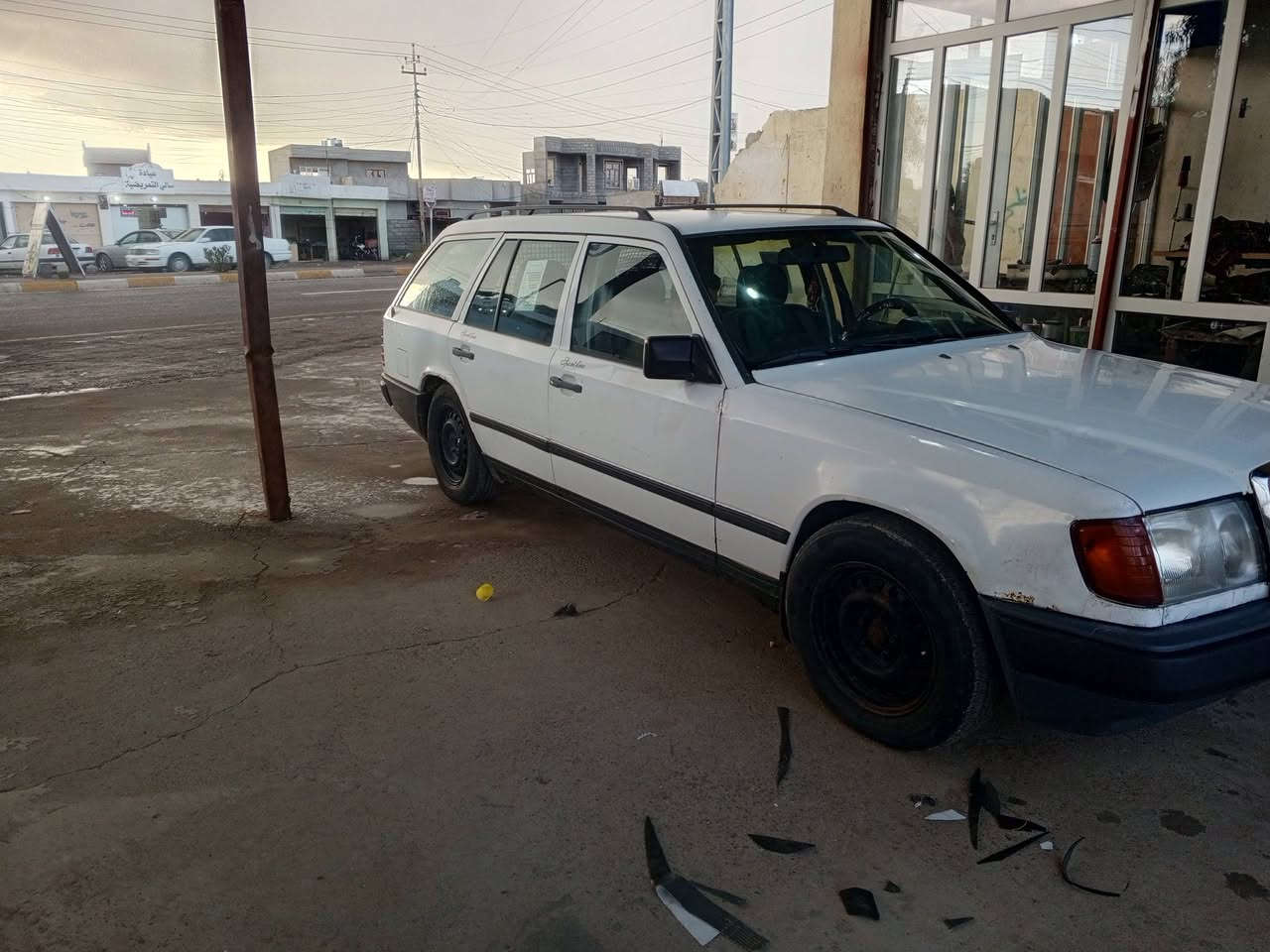 مارسدس دب محرك كير بطه رقم كركوك سنويه عظم مشروع وطني شرط التحويل والوكاله صدر جديد كهربائيات شغاله  داخل جديد السعر 38 وبيها مجال قليل مكان السيارة الشرقاط// *********** // ***********
