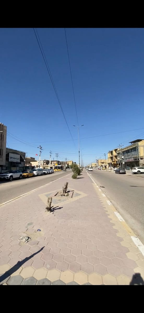 بيت للبيع

200 متر 

واجهه 10 نزال 20

الشهداء - قرب جامعه العين مقابل مدارس اسد بغداد

موقع مناسب للاستثمار او سكن تجاري

مناسب لفتح بنايه شقق

بناء حديث

الواجهه حجر

بعد 100 متر عن جانعه العين 

للتواصل على الارقام التاليه

***********

يتخصص المكتب في مجالات متعددة تشمل: 
التداول العقاري: بيع، شراء، استثمار، وإيجار مختلف العقارات والأراضي.
المقاولات العامة: بناء وتشييد الهياكل والمباني السكنية والتجارية (في الأراضي الطابو والزراعي).

