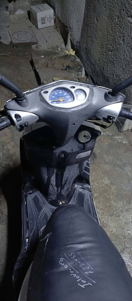 سلام عليكم سكنس نثيه ياباني اصلي  110 استان كهرباي اخت الجديده معدل سرعه كهربيات شغاله ناعمه الشعب شارع الصحه سعرهه 600 
***********
