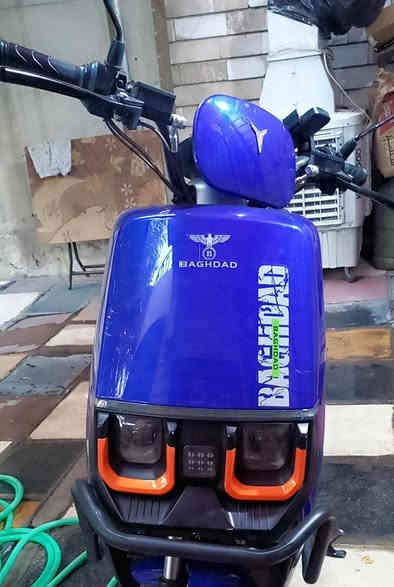 دراجه شحن بغداد موديل 2025ام عيون
ماشيه ثلاث اشهر جديده 
بطاريات عاطله 2فقط 
دراجه مابيهه اضرار فقط بطاريات 
السعر الحقيقي 850
للبيع 400
مكاني بغداد الغدير ***********
بي وتساب
