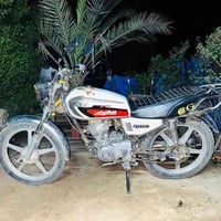 موطور للبيع ٤ كير شغال السعر ٢٢٥ وبي مجال بسيط ٠٧٧١٠٣٤٩٨٩٩