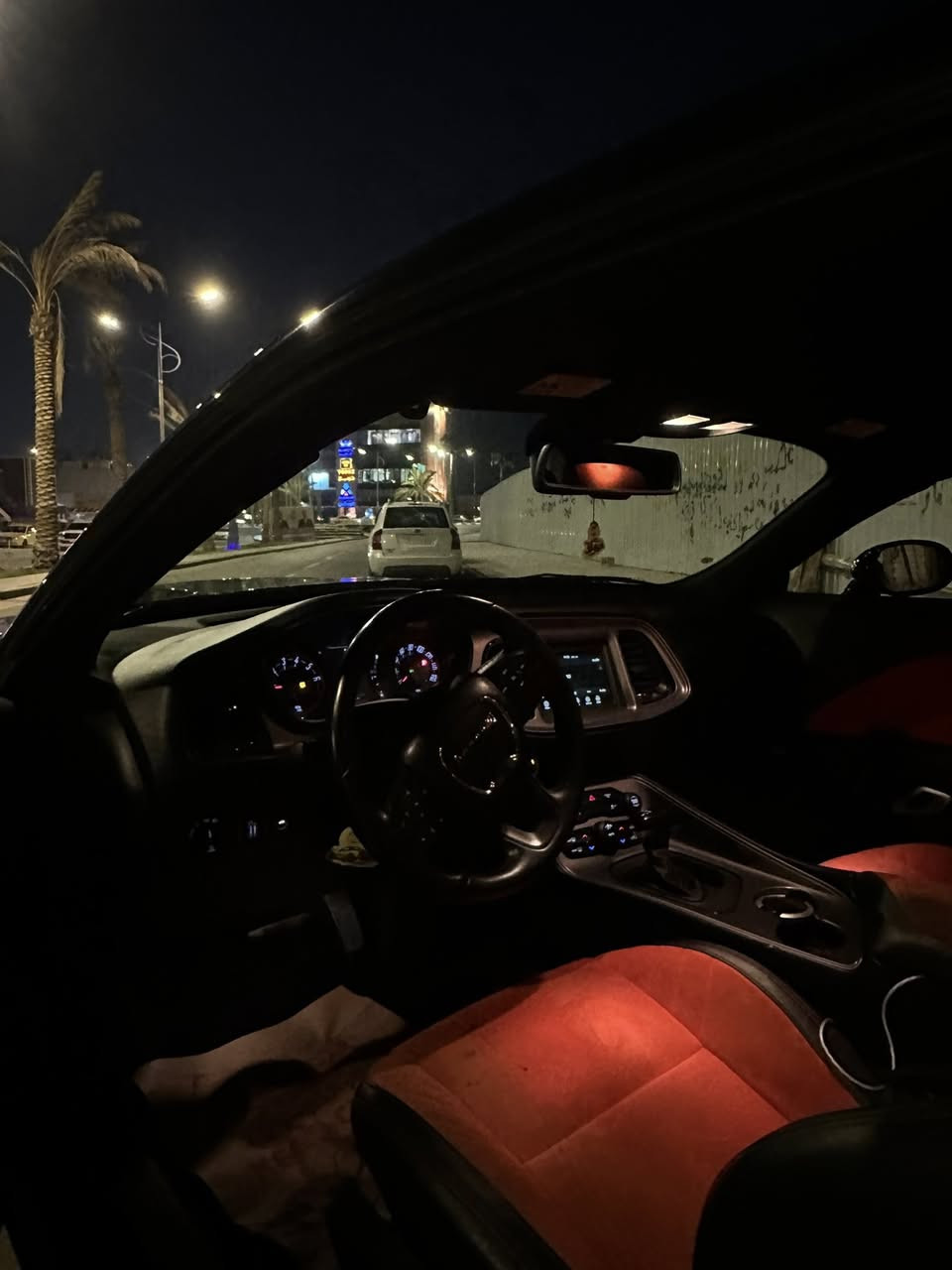 Dodge Challenger SXT 2023 🇺🇸
مو عادية — مكينة V6 Pentastar VVT 3.6
محرك قوي جدًا ونشيط بالسحب واعتمادي معروف.

مو عادية — مكينة V6 Pentastar VVT 3.6
محرك قوي جدًا ونشيط بالسحب واعتمادي معروف.
ممشى السيارة 24mi 
ــــــــــــــ

ملاحظة بصراحة:
السيارة بيها حادث سابق:
 • لغد عكس سايق بدون شاصي
 • رايتدرات بلاد +  كير
 • المكينة مكفولة من الفتح والشد
 
 • ضربة بباب السكن
 • طخة بسيطة بالجاملغ الخلفي
 • بنيد مبدل

ــــــــــــــ

المواصفات:
 • كرسي السائق كهرباء
 • بوليش + نانو (لمعة قوية جدًا)
 • تحكمات ستيرن
 • Apple CarPlay
 • تبريد ثلج أمامي وخلفي
 • نقاط عمياء بالمرايا
 • كت هيلكات (شكل رياضي)
 • ويل نجمة
 • شاشة كبيرة M
 • وباقي المواصفات المعروفة

ــــــــــــــ

📍 المكان: بغداد – اليرموك
📞 ***********

السعر: $17,900
مجال بسيط
