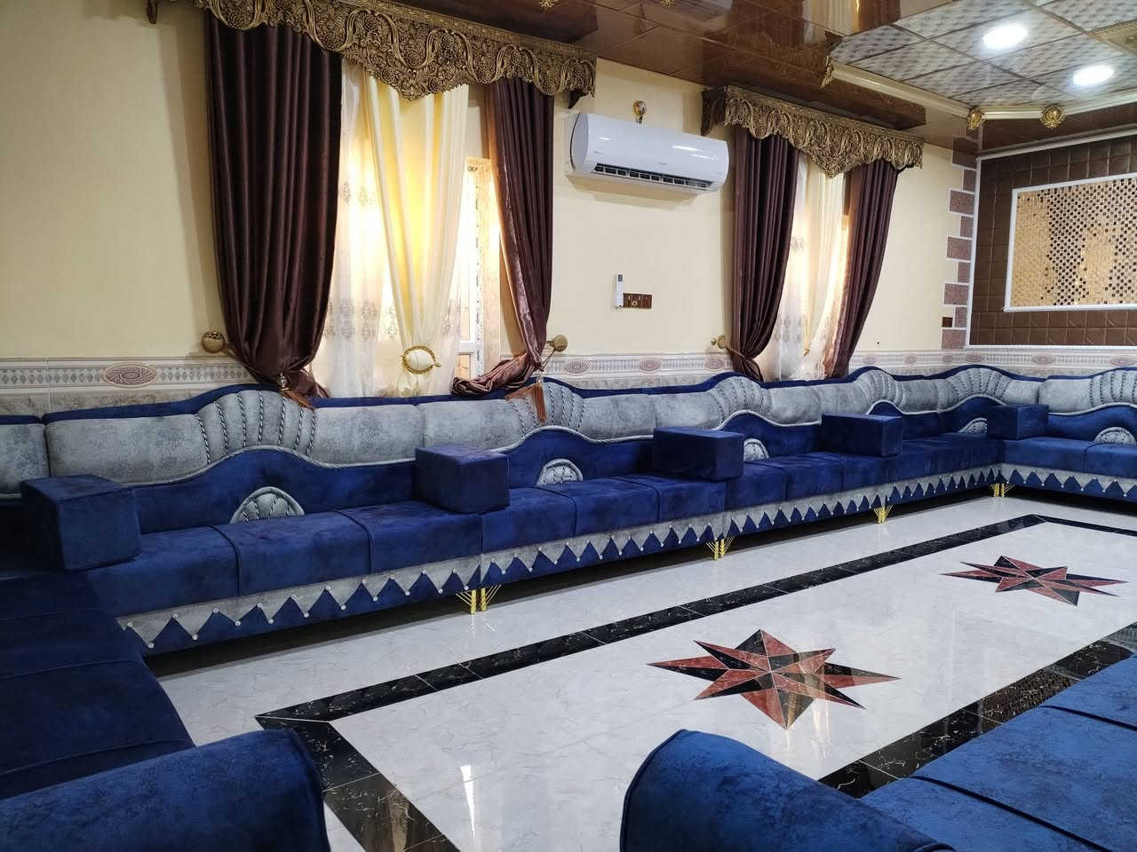 بسم الله الرحمن الرحيم
#معمل_المدينة_للآثاث #مقابل_ناحية_الكرابلة
#مجاور_منفذ_الوائل_***********
يقدم كل ماهو جديد وجميل وبأسعار مناسبة وبجودة عالية وبضمان العمل... الأسعار ٨٠__٩٠__100__١١٠__١٢٠
  تختلف حسب الديكور والمواد المستخدمة من اخشاب واسفنج واقمشة
