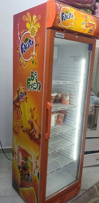 عارضه للبيع السعر 300 الف نظيفة و جديدة و شغالة فووول الحسينية المخابر...