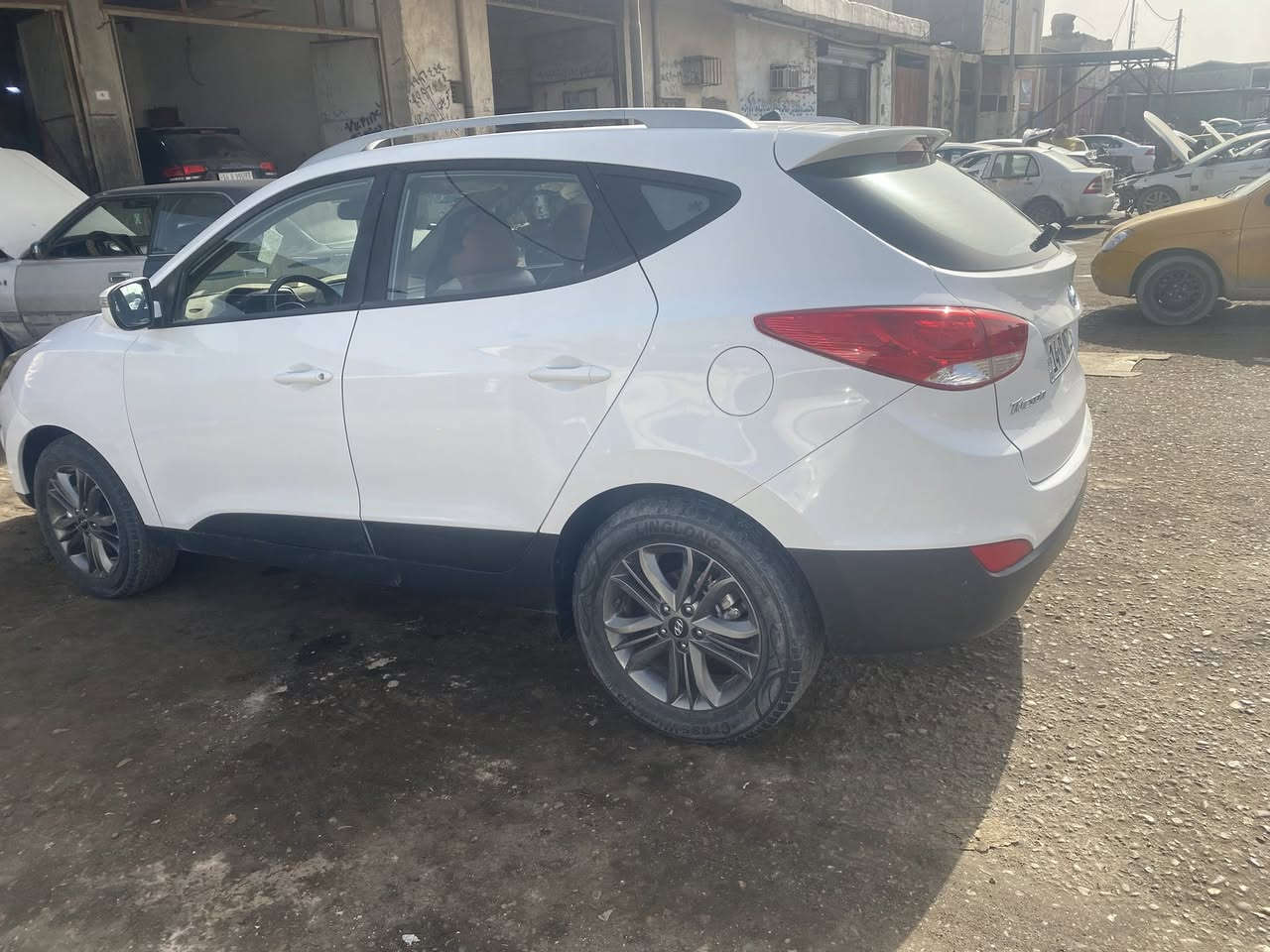 للبيع موديل 2015 خليجي محرك 200دوش  رقم بصرة بإسمي السعر 140 العنوان البصرة جاهزة من كل شي رقمي ***********.
