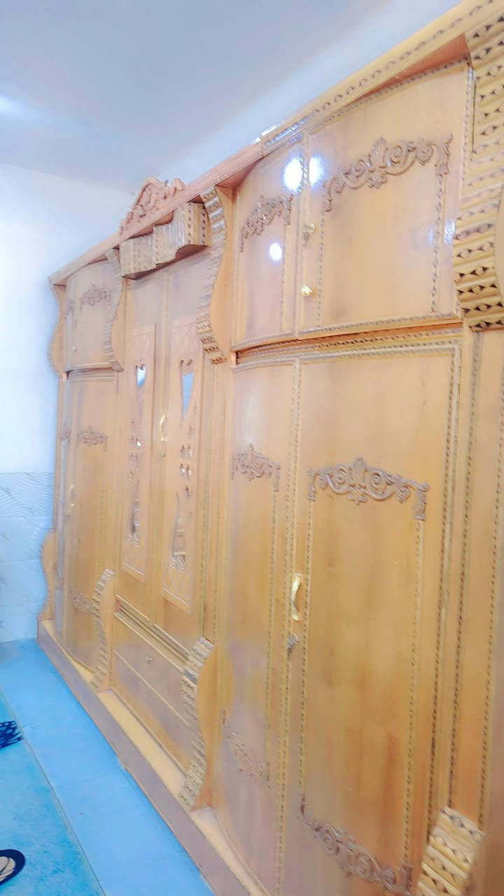 السلام عليكم غرفة كامل مامستخدمه فقط بس مشدوده اتصل *********** مكلف بنشر
