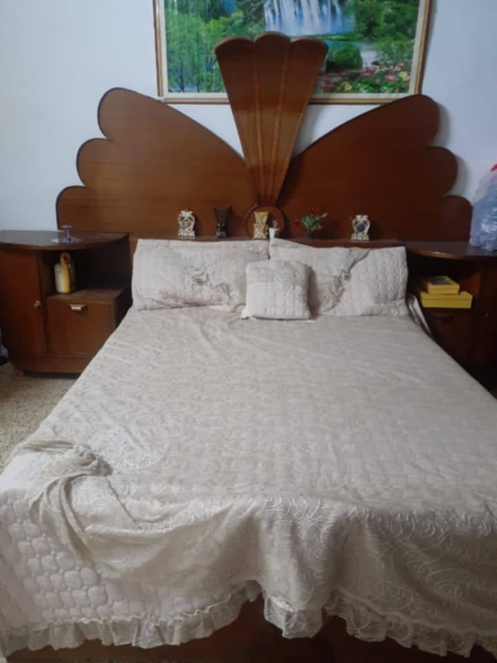 للبيع
العنوان يارمجه الغربيه 
***********
السعر 400وبيها مجال
