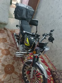 سيفان للبيع موديل 25 دراجه كفاله عامه مناقصه شي واتس اب او اتصال 07838...