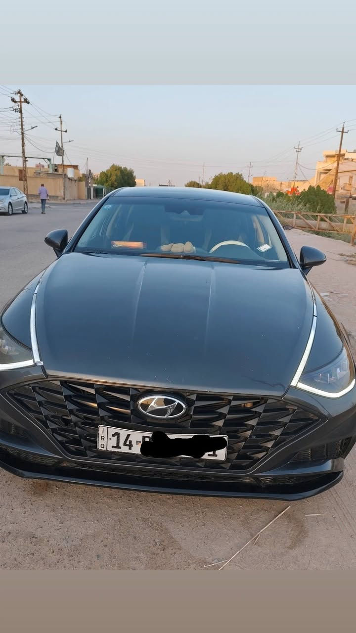 السلام وعليكم متاح سياره سوناتا موديل 2023 حره تحويل ثاني يوم بأسم المتشري وارد امريكي فول مواصفات ما عده الفتحه سياره جديده أحله من الصور حادثه جاملغ وبنيد ماشيه 40 محرك 2400  السعر 155 قفل مكان البصره التحسينيه الاستفسار الاتصال على هاذه الرقم غير متواجد ع فيس ***********
