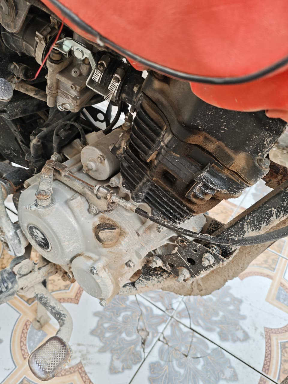 سلام عليكم بوكسر ادوات دراجه جاهزه بس شد عينه ولايت  مكينه بيه خيط تبخير   مكاني بصره سعره 550ببه مجال  رقم ***********
