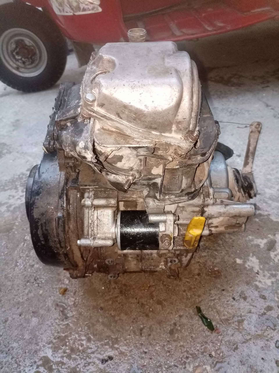 ‎مكينه بياجو موديل 21 شغاله بيها فقط يطق  السعر 250وبي  مجال ***********‎ بغداد, العراق
