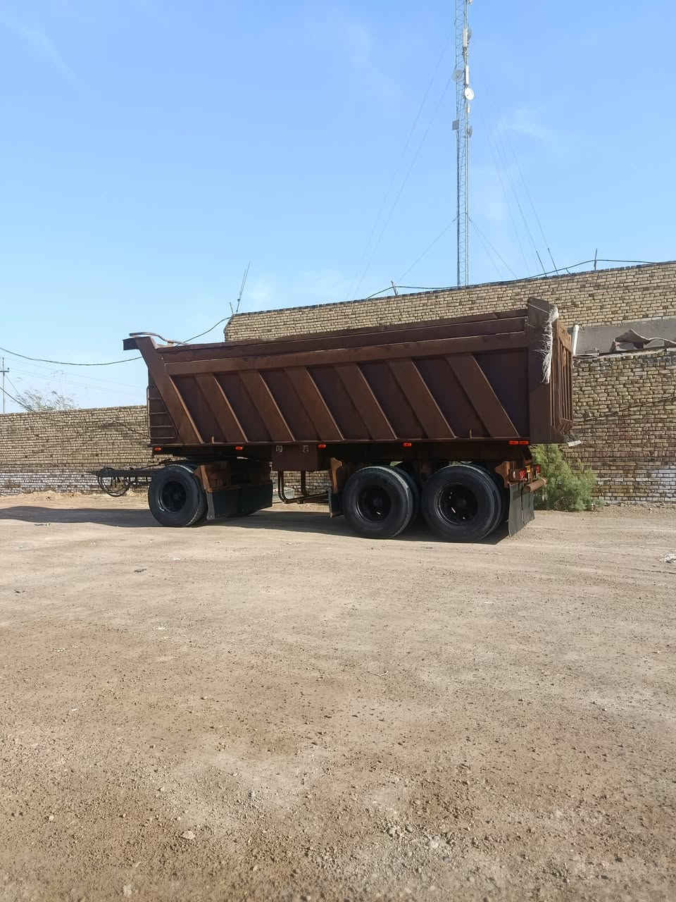 مقطوره للبيع شغل بغداد عادل الدفاعي طول 740شاصي 16دناكير 16 مكفوله لسعر160وبيه مجال *********** مكانه العماره
