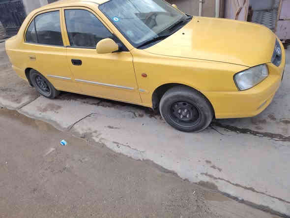 السلام عليكم
فيرنا موديل ١٤ بغداد ب٧٨ وبيه مجال
*********** هاي سيارة كدامك نضافته وبيه طخه بلباب خلف سائق ومعالجه
