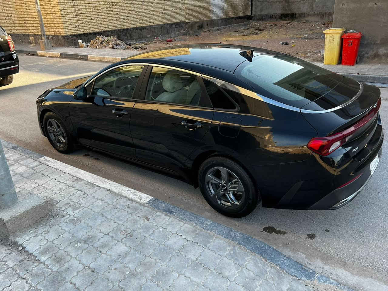 السلام عليكم ورحمة اللّٰه
كي فايف معوقين موديل 21 للبيع وارد أمريكي حادثها بنيد وجاملغ الامامي 
بدون شاصي 
والحادث الحوض الخلفي جدا بسيط اثر ضربه خفيفه
محرك ١٦٠٠ تيربو
تحديد مسار
كاميرا دوارة
-سايد بريك دكمه
-تنبيه الاصطدام الخلفي والامامي
-حساسات جانبية
-شاشة كبيرة
-شاحن وايرليس
-كشنات جلد
-كروز مثبت سرعة
-مانع انزلاق
-حساس اطارات
-كير دبل كلج ٨ نمر AT
تخم تاير جديد
السياره اي نقص مابيه جاهزه من كلشي 
السعر 145 وبيه مجال
العنوان البصره المعقل
رقم الهاتف ***********
