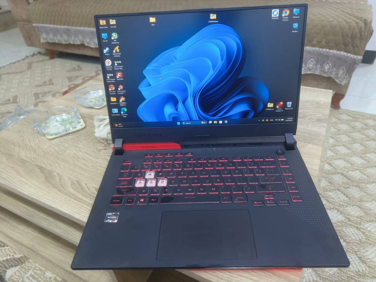 السلام عليكم لابتوب
Asus rog g15 

Processor (CPU): AMD Ryzen 5 5600H (6 cores, 12 threads)
Graphics (GPU): Nvidia GeForce RTX 3050 or 3050 Laptop GPU
Display: 15.6-inch Full HD (1920x1080)
Memory (RAM): 8GB to 16GB DDR4-3200 (upgradeable up to 32GB)
Storage: 512GB M.2 NVMe 
النجف حي ***********
السعر 850 ملاحظة جوه ال800 مابيع يعني من الاخير حتى مادوخك
